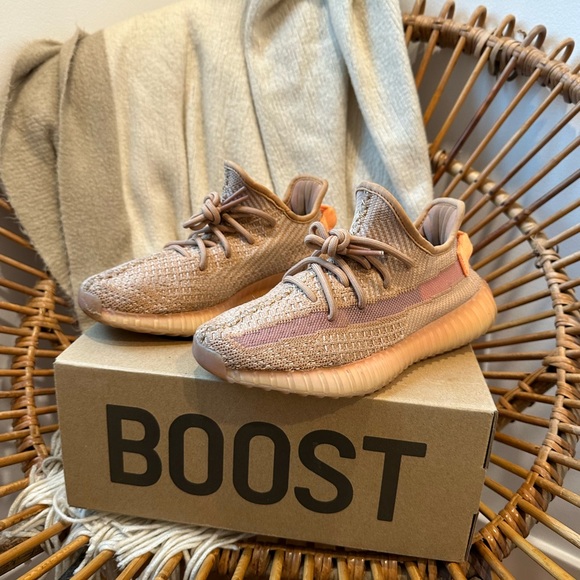 yeezy boost 350 v2 static clay
